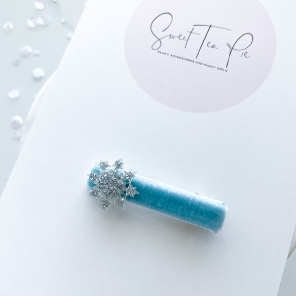 Winter Snowflake Lined Alligator Clip