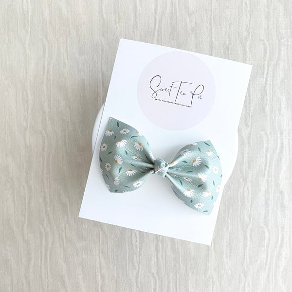 Irish Daisy Knot Hair Bow