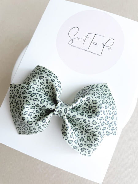 Lucky Leopard Lu Hair Bow